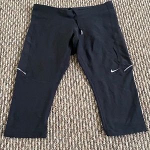 Women’s Nike black crop leggings size small